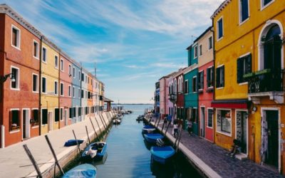 Lost among the colours and traditions of Burano